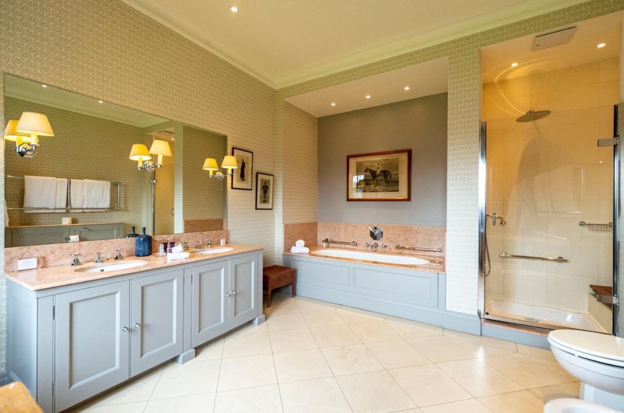 The Jockey Club Rooms Newmarket  Eksteriør bilde